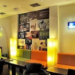 Hotell Elena Lamía